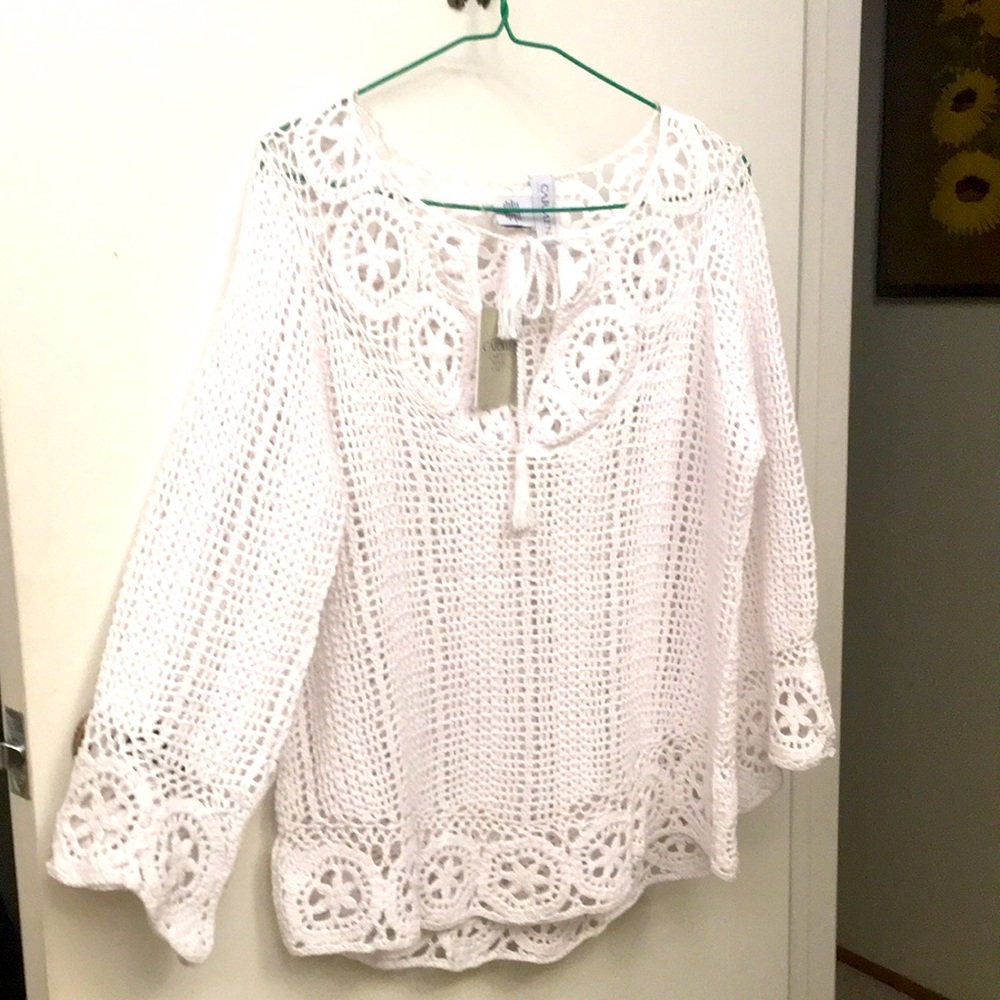 NWT! CARMEN MARC VALVO - White Gorgeous Top!